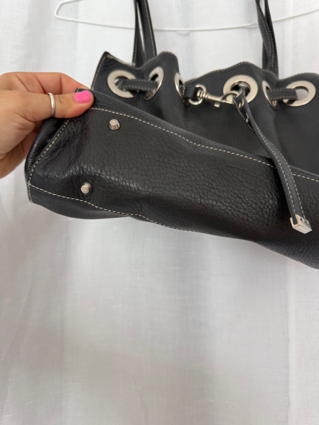 ✦ genuine leather black grommet slouchy hobo bag ✦