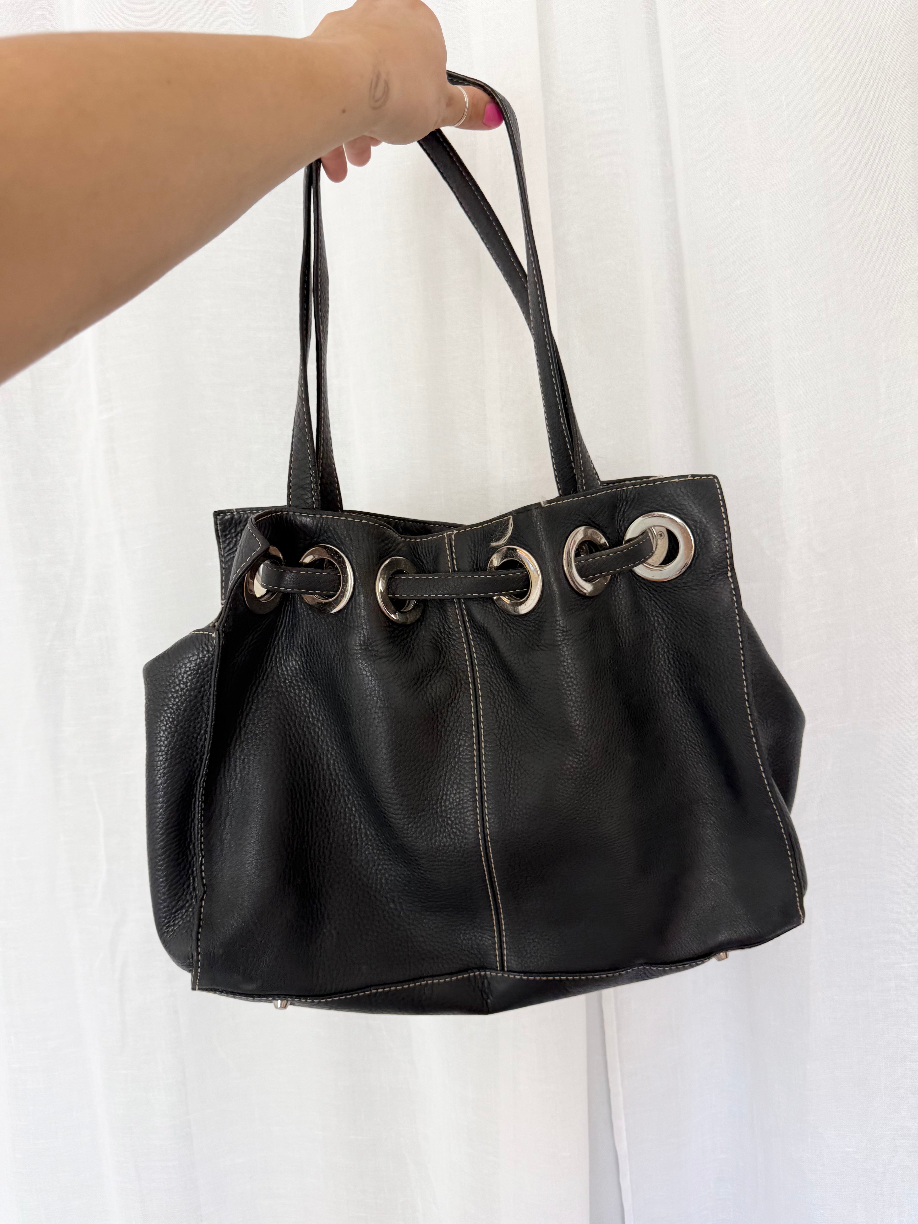 ✦ genuine leather black grommet slouchy hobo bag ✦