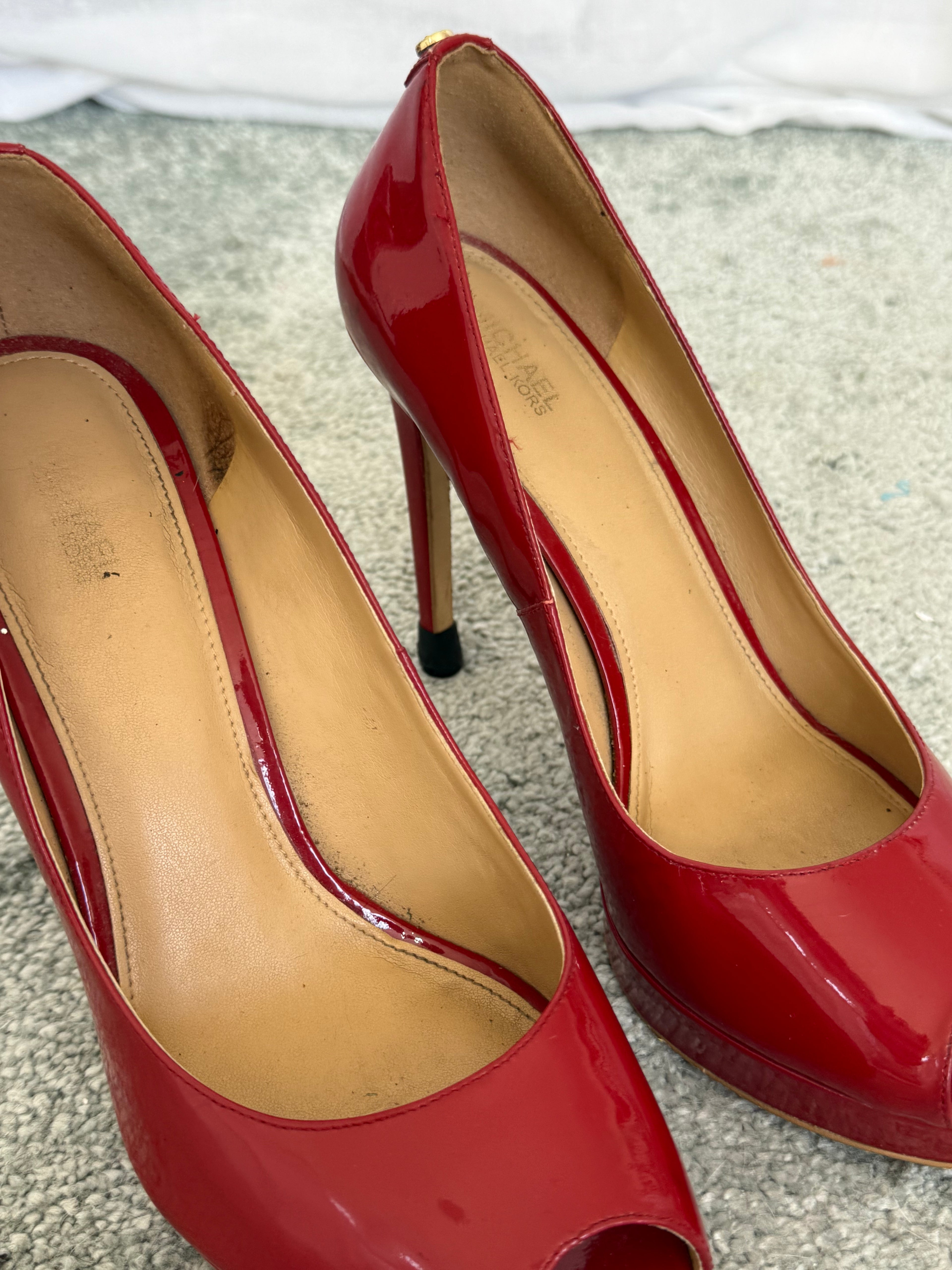 ✦ michael kors red patent leather peep toe stilettos ✦