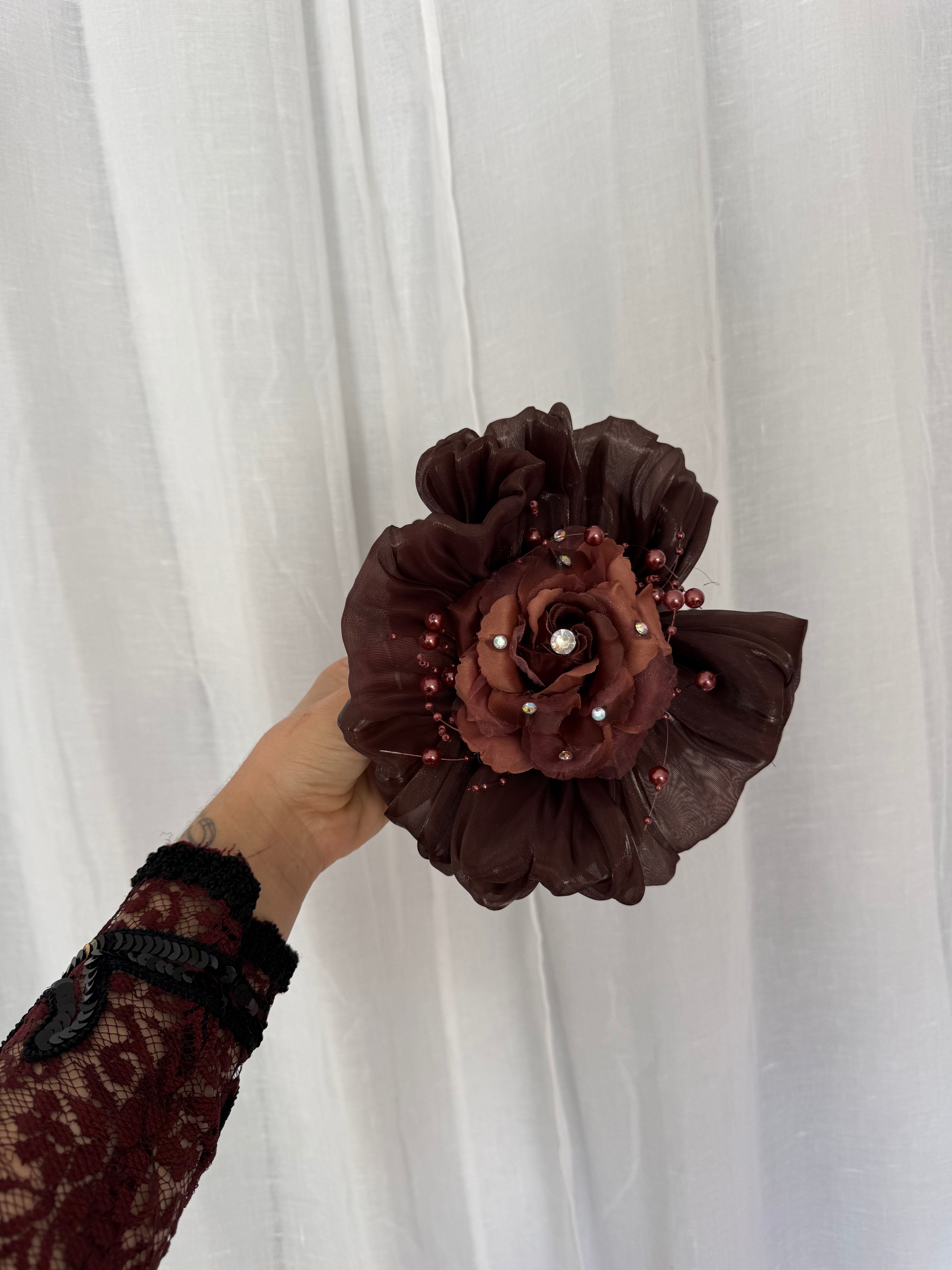 ✧･ﾟ: ✧･ﾟ: chocolate bloom oversized claw clip :･ﾟ✧:･ﾟ✧