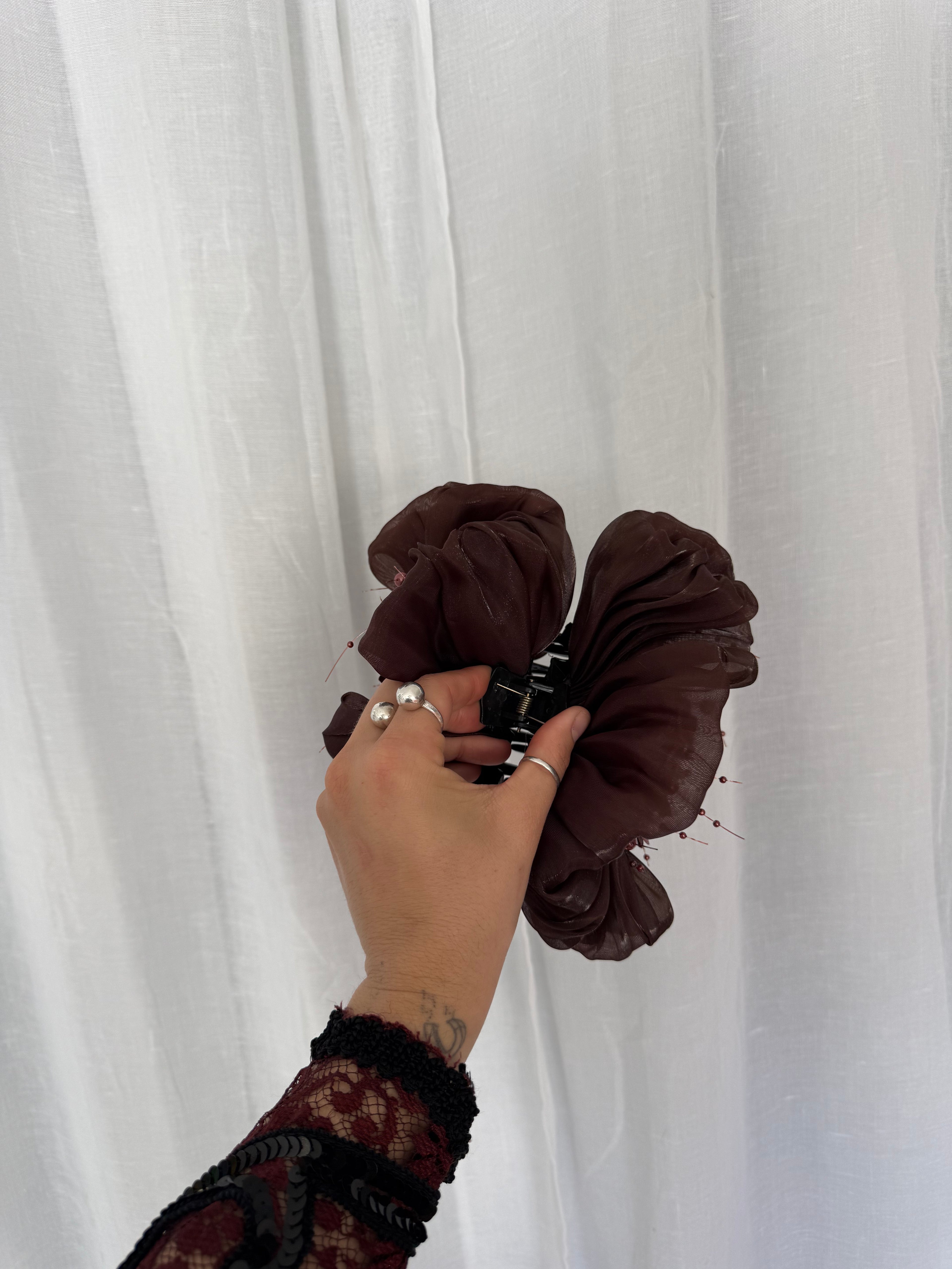 ✧･ﾟ: ✧･ﾟ: chocolate bloom oversized claw clip :･ﾟ✧:･ﾟ✧