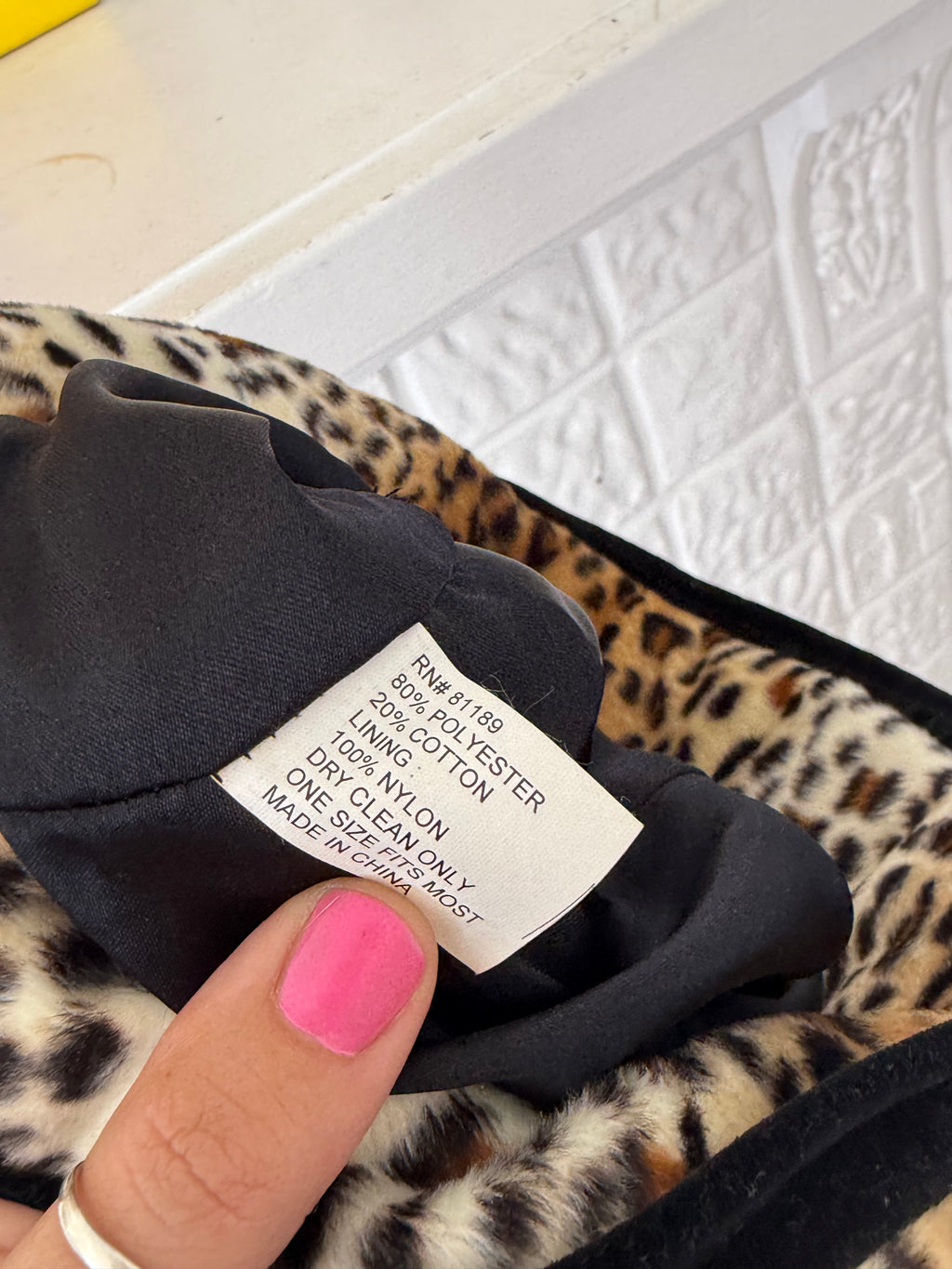 ✦ y2k faux fur velvet leopard bucket hat ✦