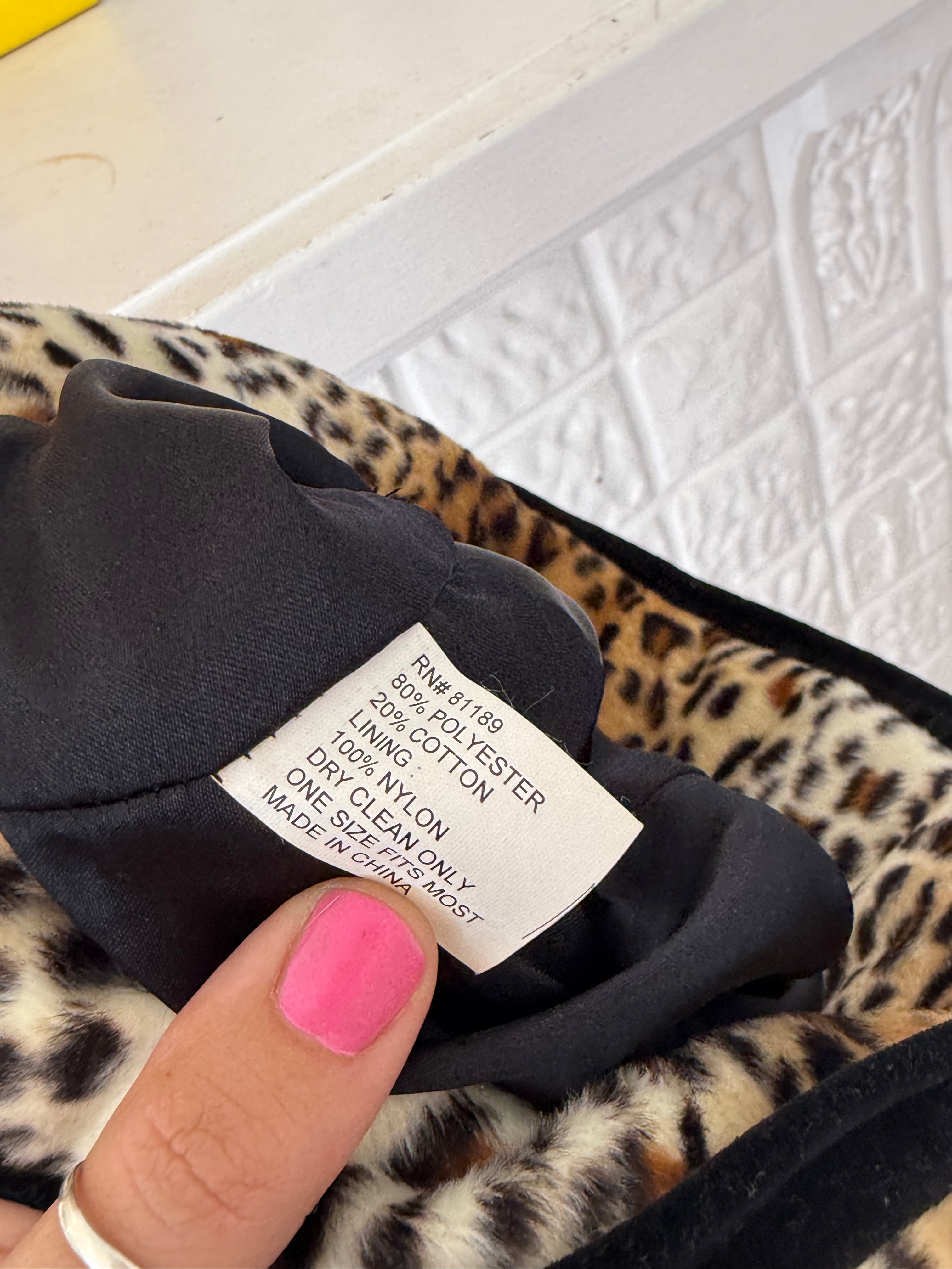✦ y2k faux fur velvet leopard bucket hat ✦