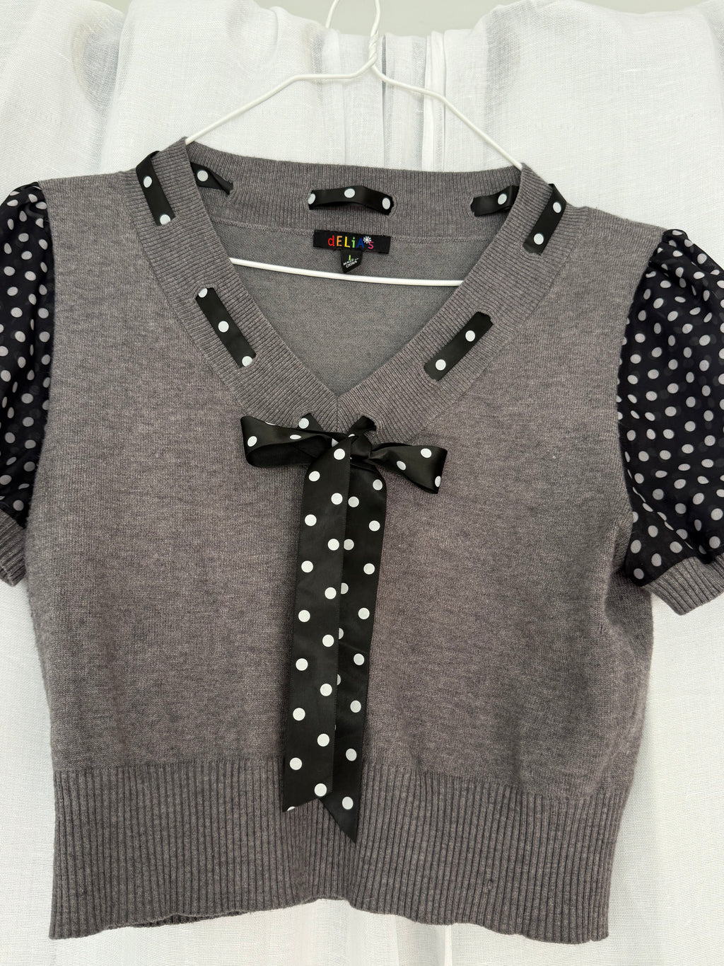 ♡ Delia’s polka dot bow knit crop top ♡