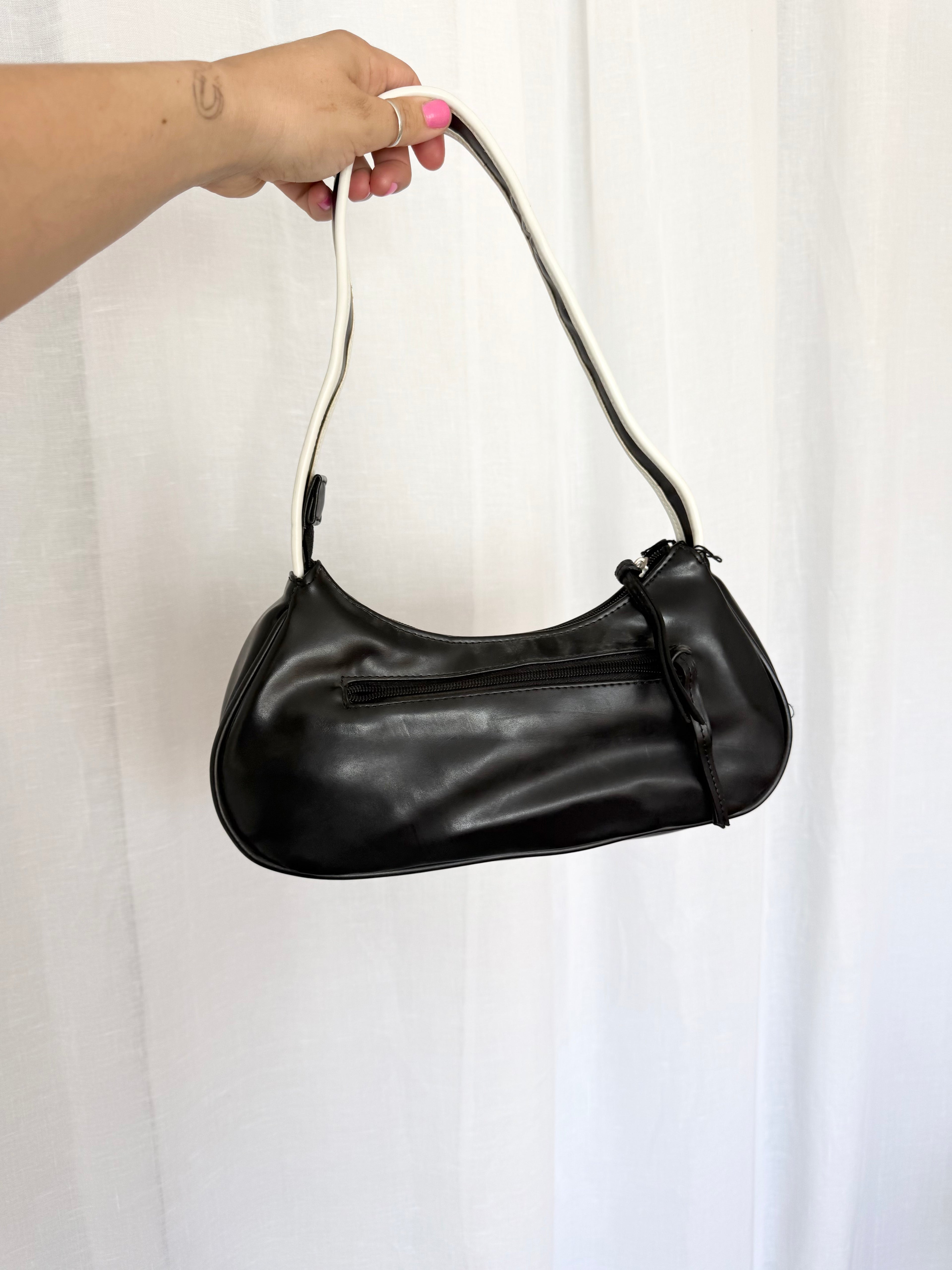 ✦ bow detail shoulder baguette bag ✦