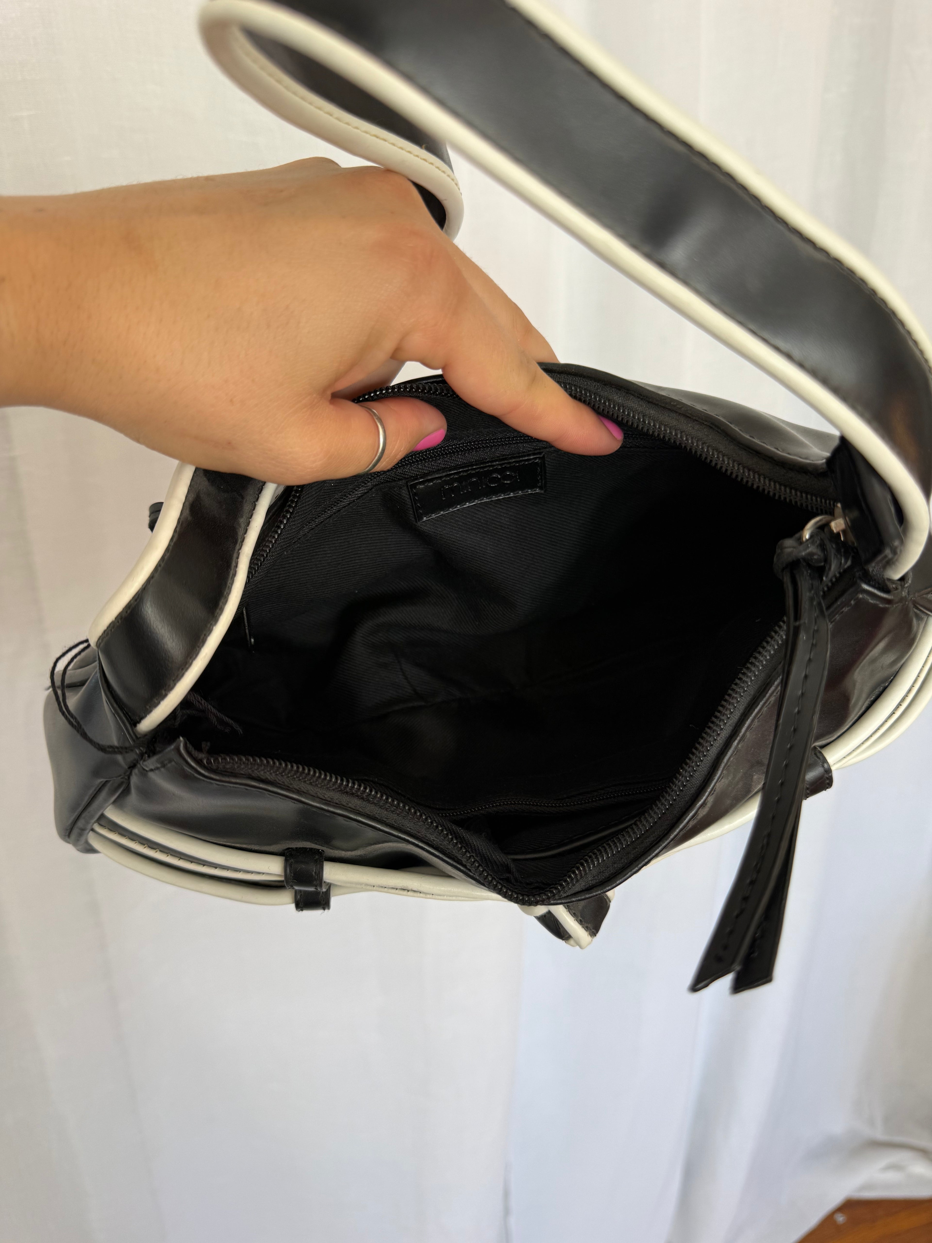 ✦ bow detail shoulder baguette bag ✦