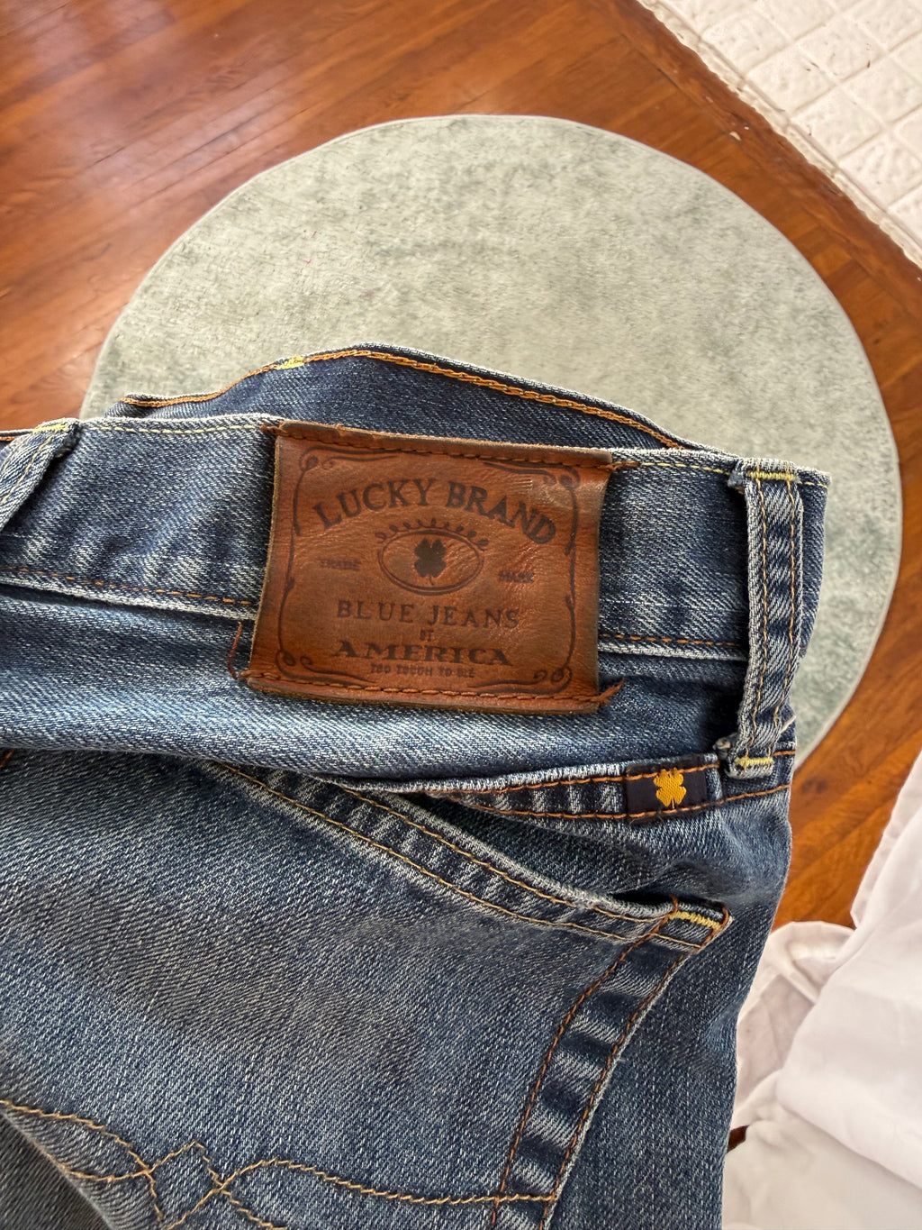 ✧･ﾟ: ✧ lucky brand classic straight jeans (32")✧ :･ﾟ✧