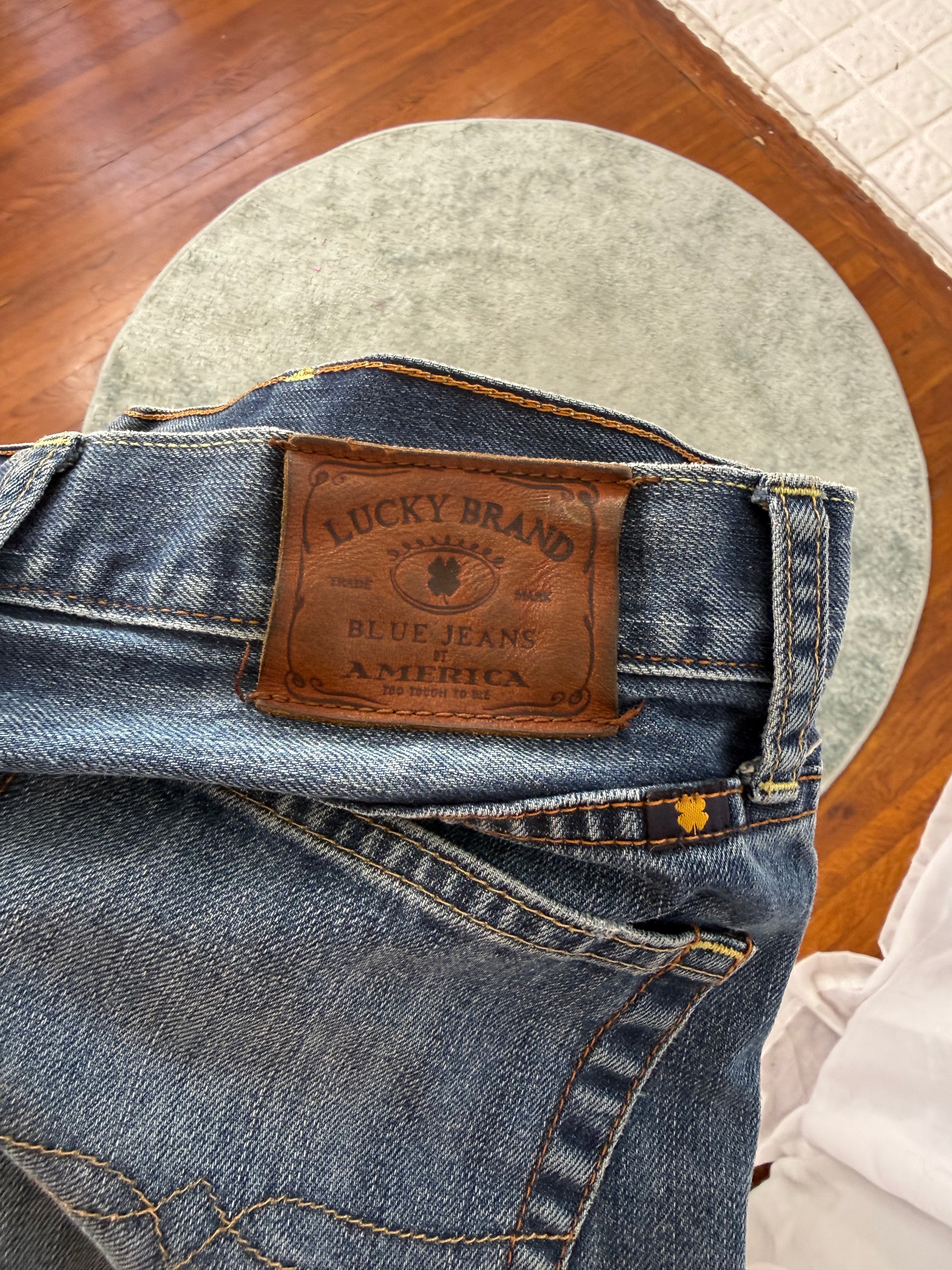 ✧･ﾟ: ✧ lucky brand classic straight jeans (32")✧ :･ﾟ✧