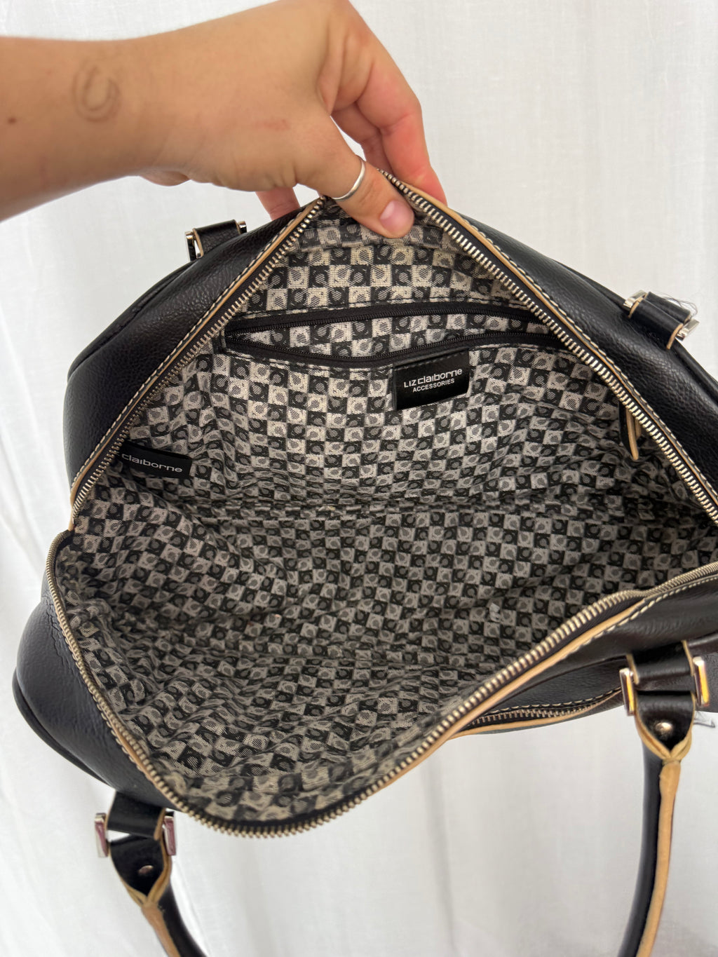 ✦ Y2K black bowling bag
