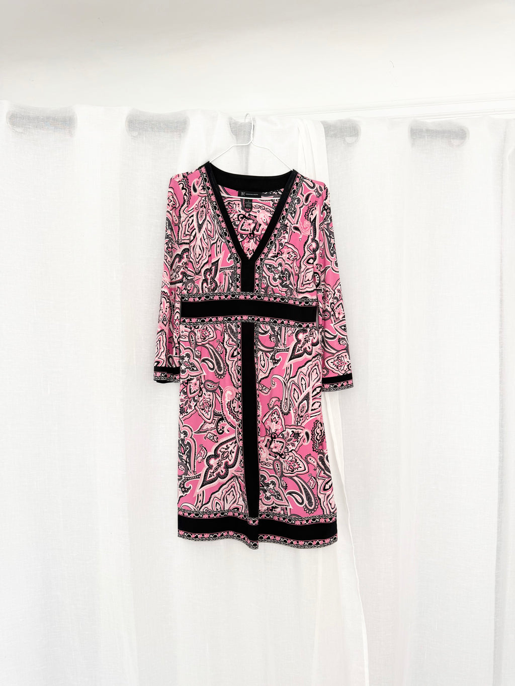 ♡ Y2K pink paisley mod mini dress