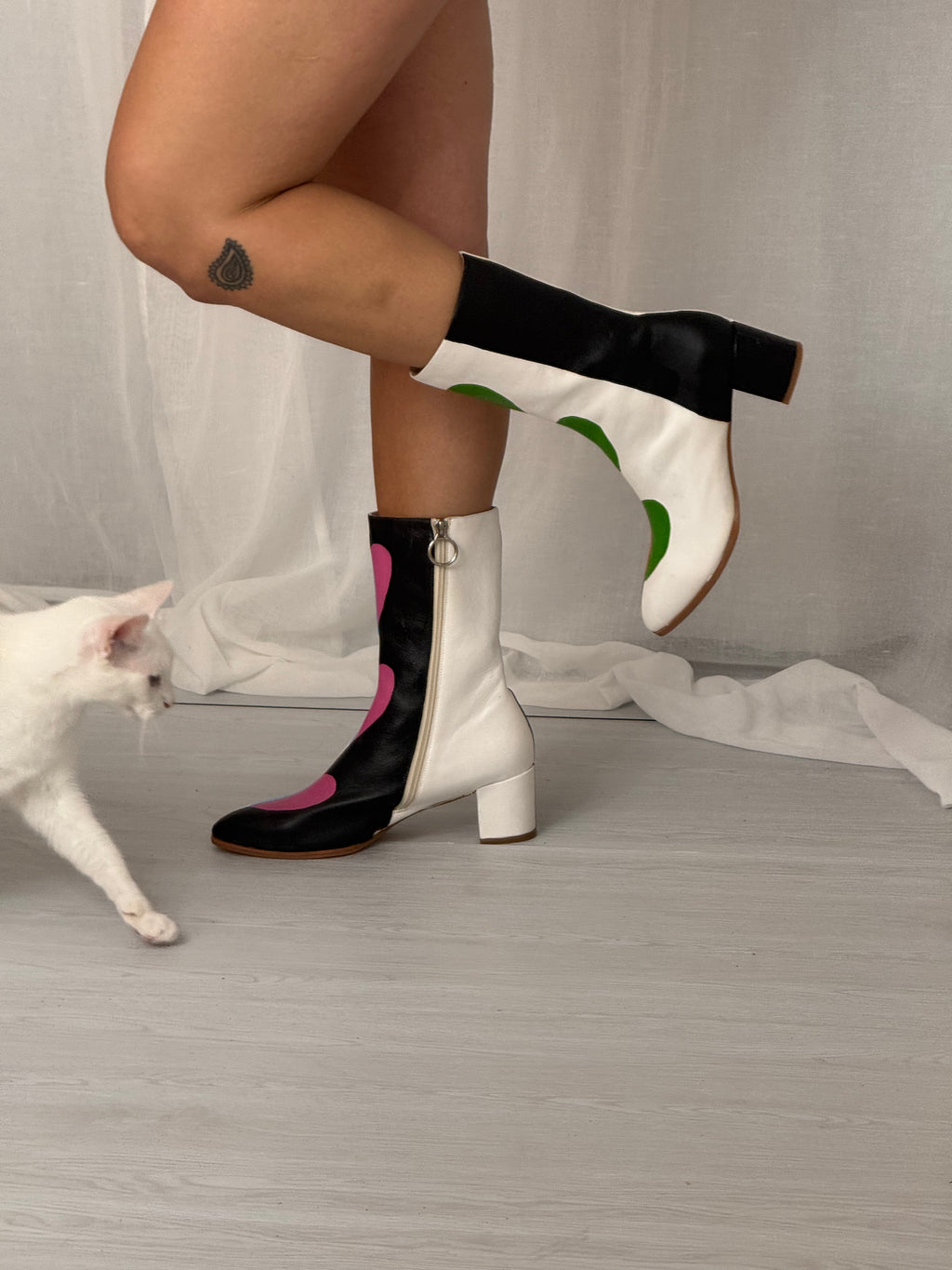 ♡ hand painted colorblock heart boots (size 11)