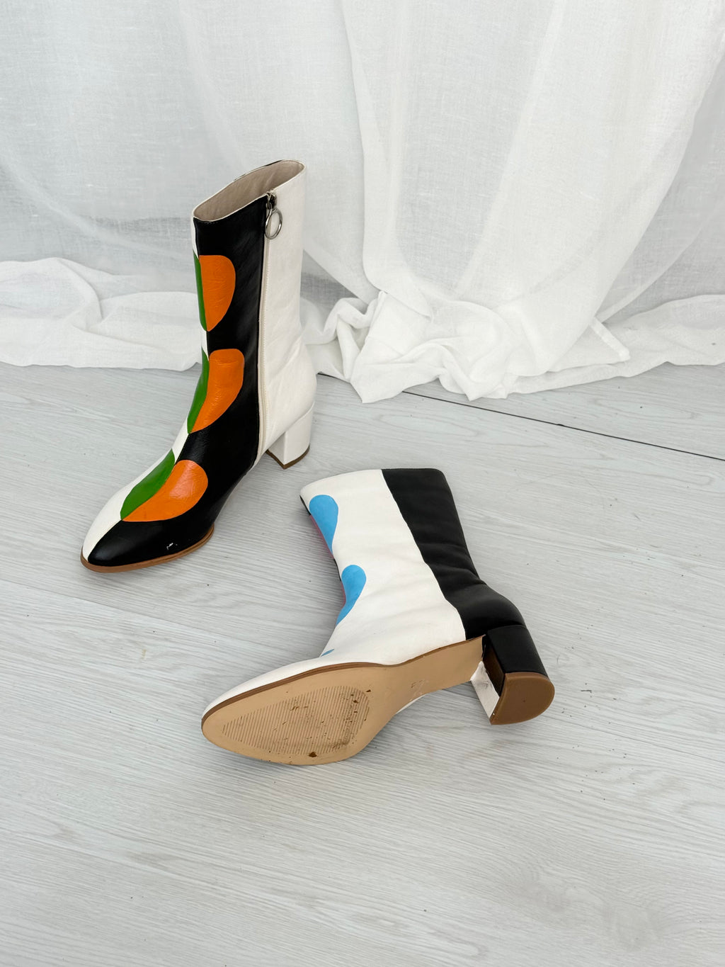 ♡ hand painted colorblock heart boots (size 11)