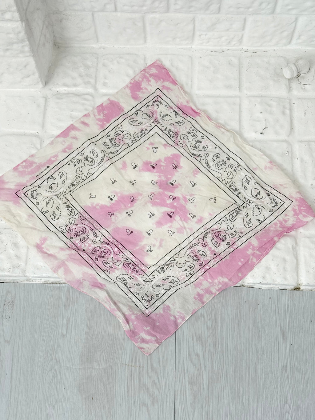 ✿ hand-dyed pink tie-dye paisley bandana