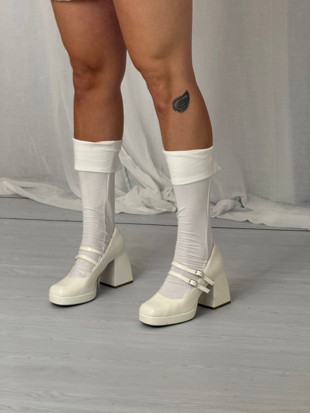 ✿ fold over knee high socks •