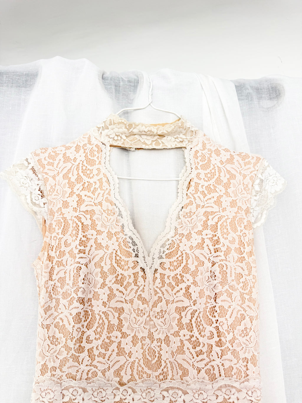 ✿ bebe lace bodycon mini dress