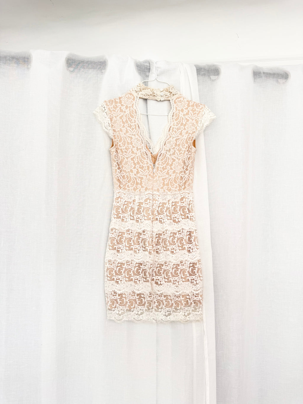✿ bebe lace bodycon mini dress