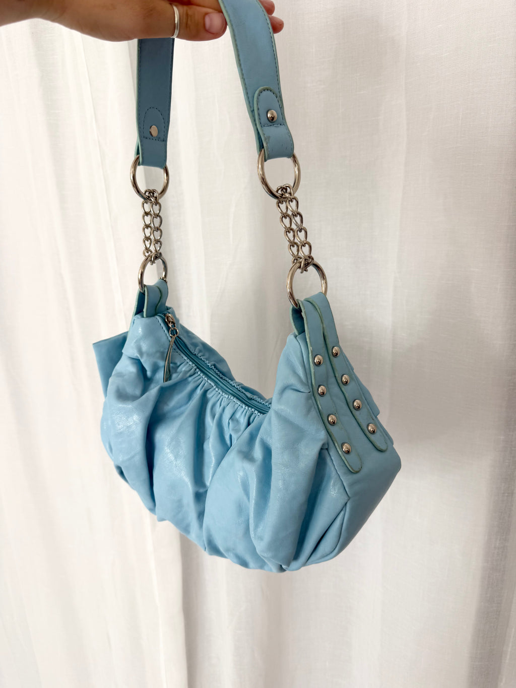 ✿ baby blue slouchy shoulder bag