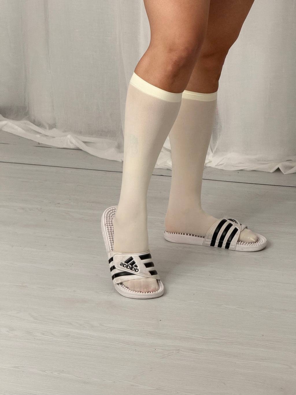 ✿ adidas adissage slides (size 9)