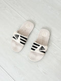 ✿ adidas adissage slides (size 9)