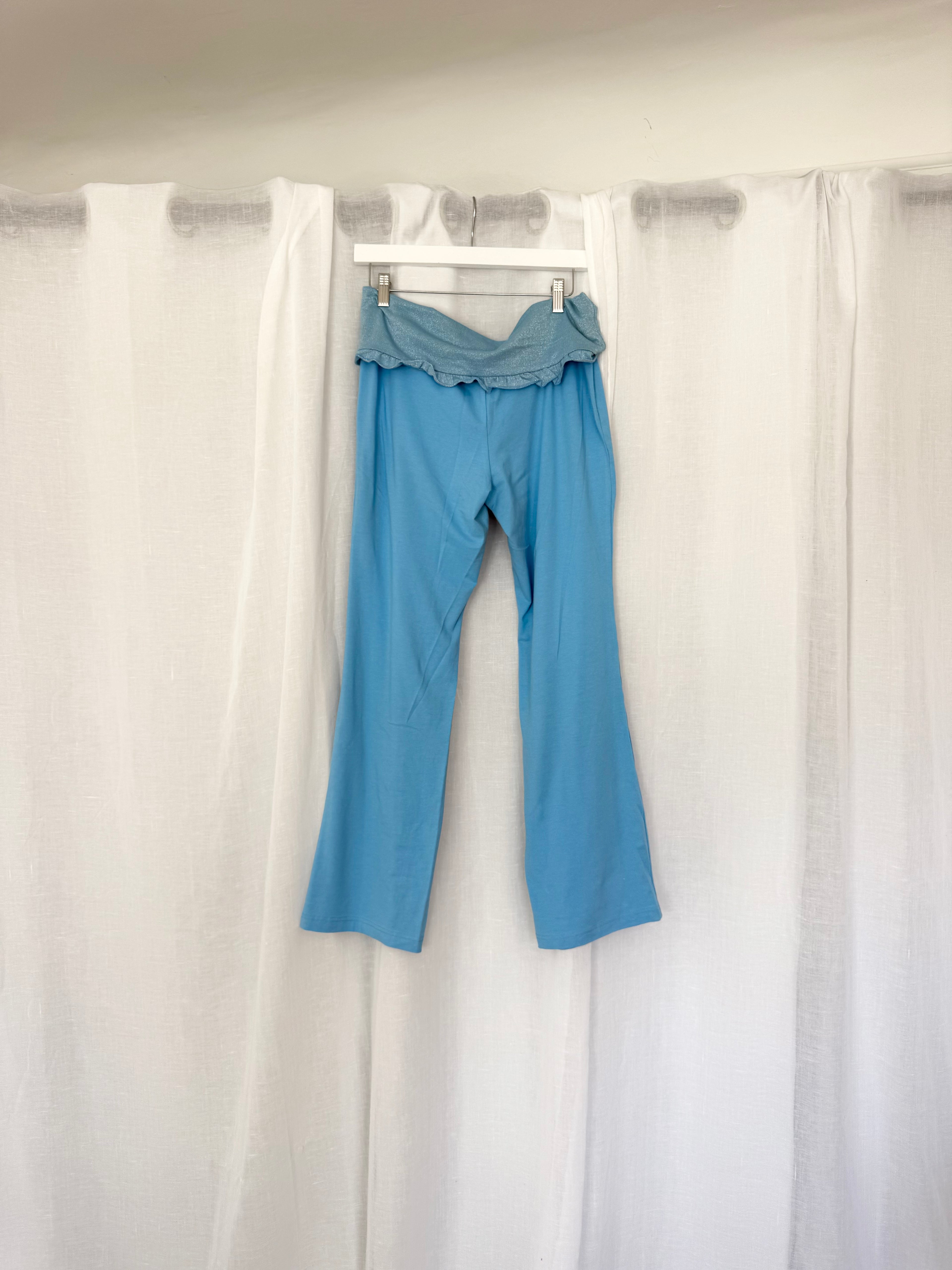 ✧ vintage Y2K Candie’s rufflefoldover flare pants ✧