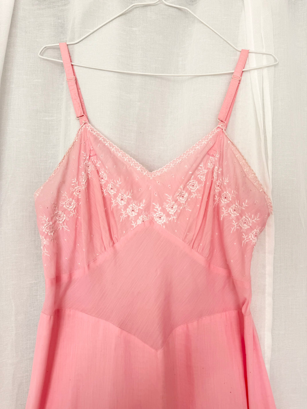 ✧ vintage 60’s cotton pink embroidered slip dress ✧