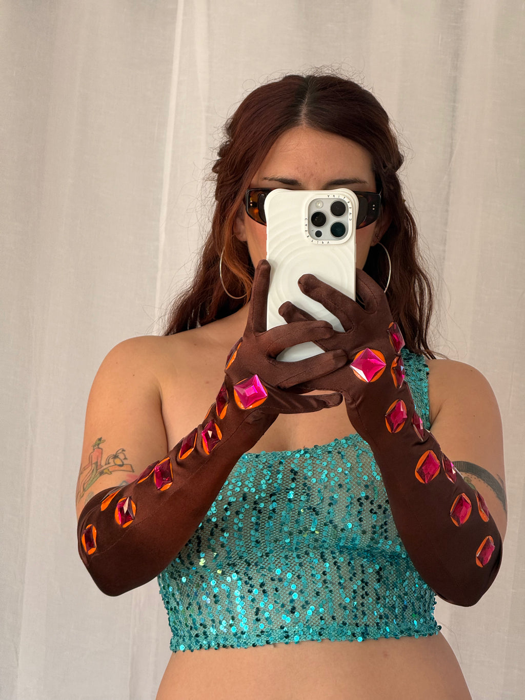 ✧ MAGENTA RHINESTONE OPERA GLOVES