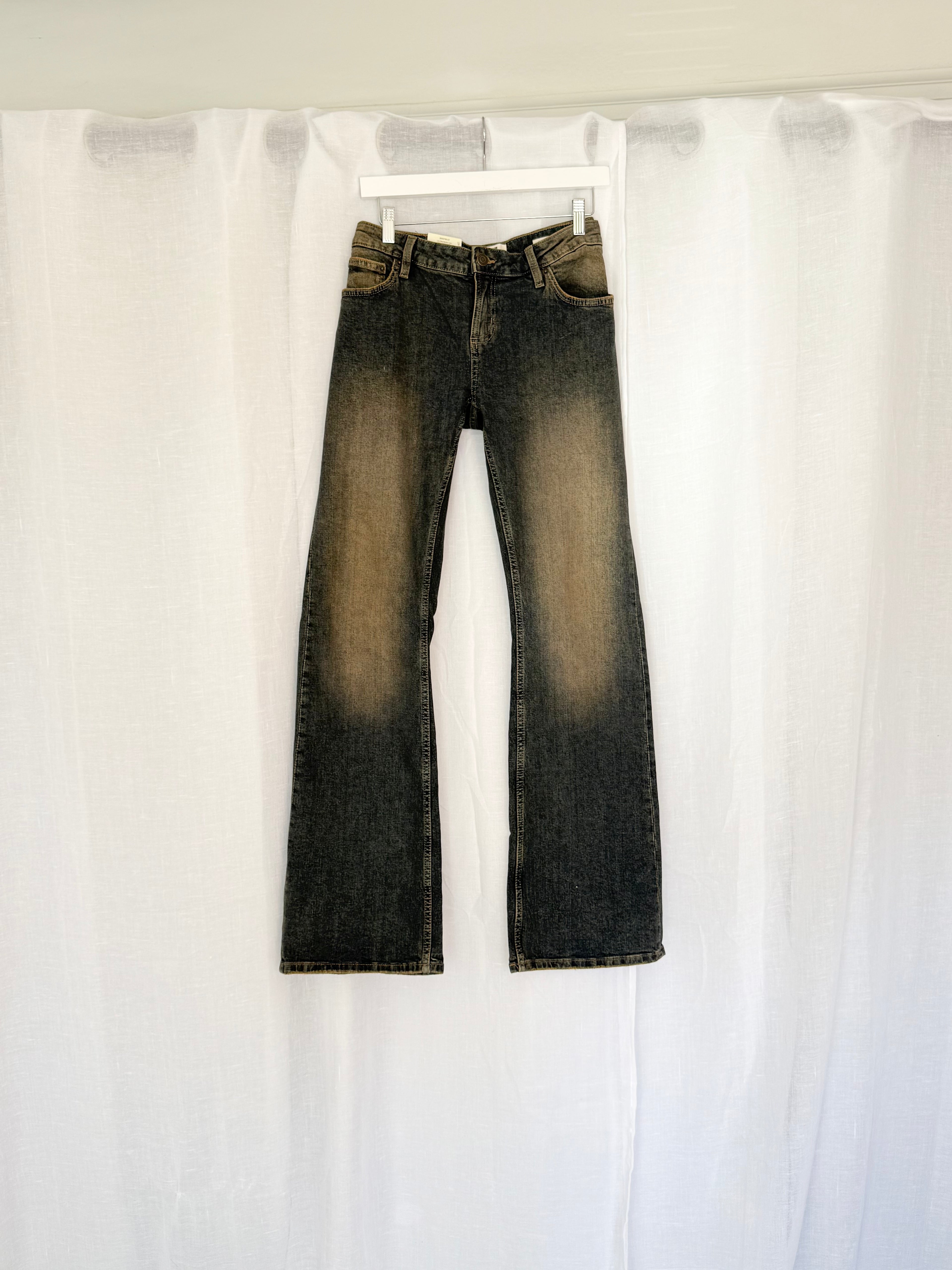 ✧ low rise bootcut jeans - 34"
