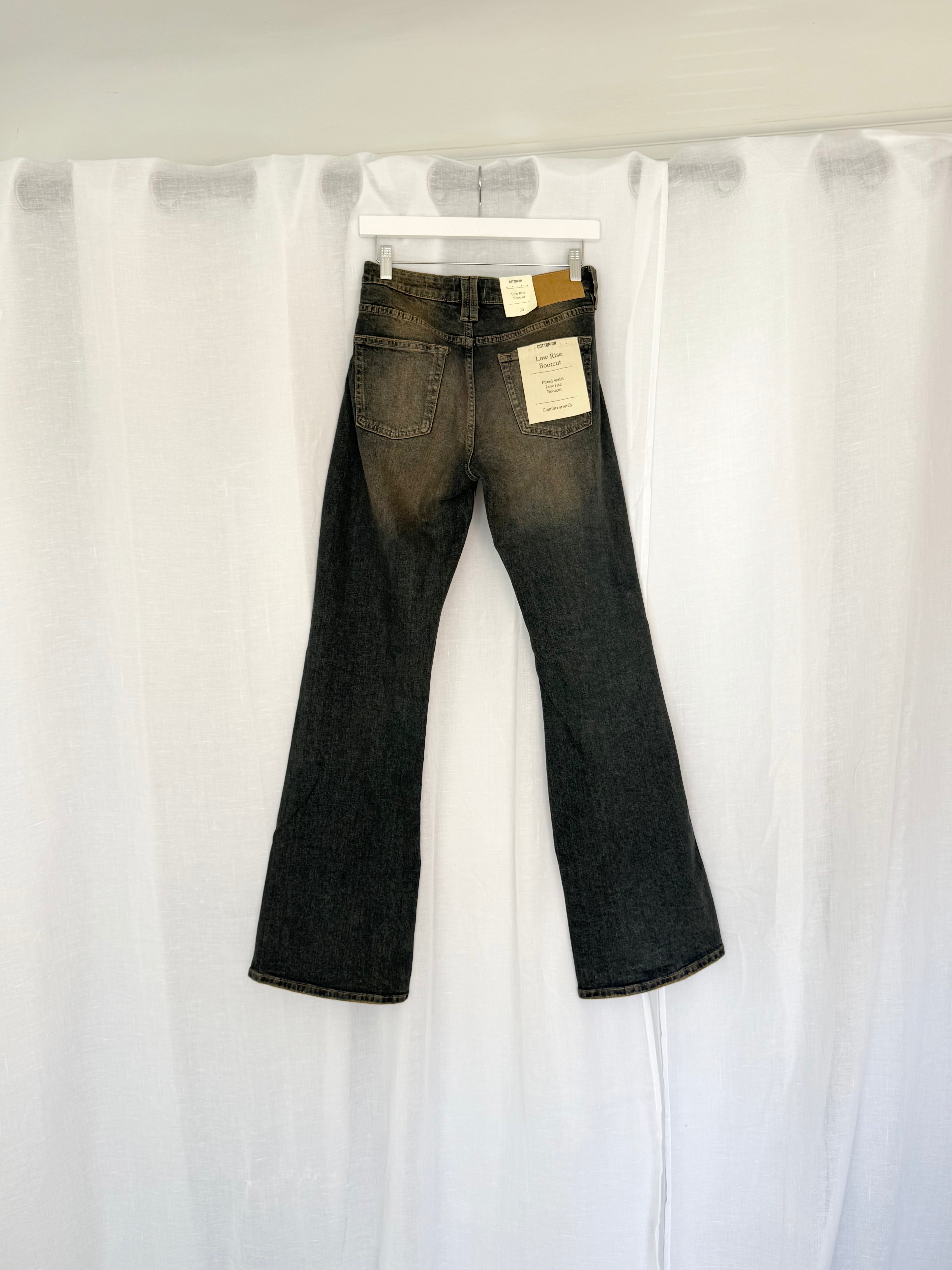 ✧ low rise bootcut jeans - 34"