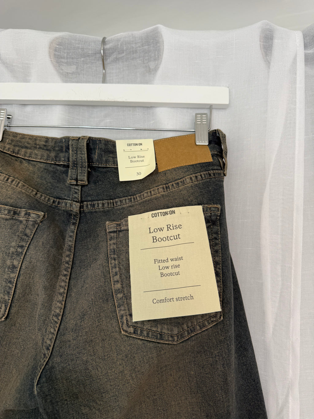 ✧ low rise bootcut jeans - 34"