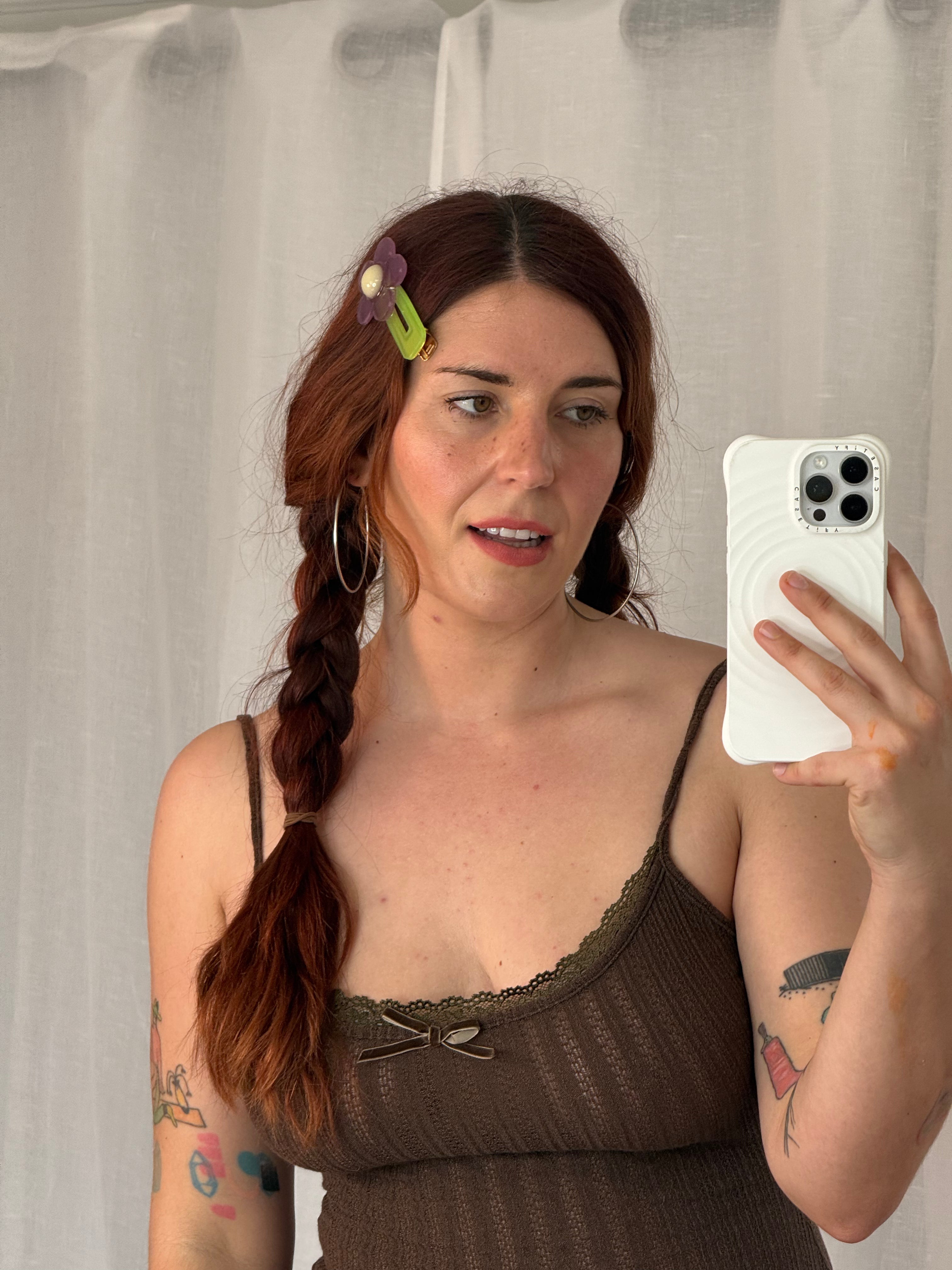 ✿ ⋆ 𓆩♡𓆪 resin daisy hair clip 𓆩♡𓆪