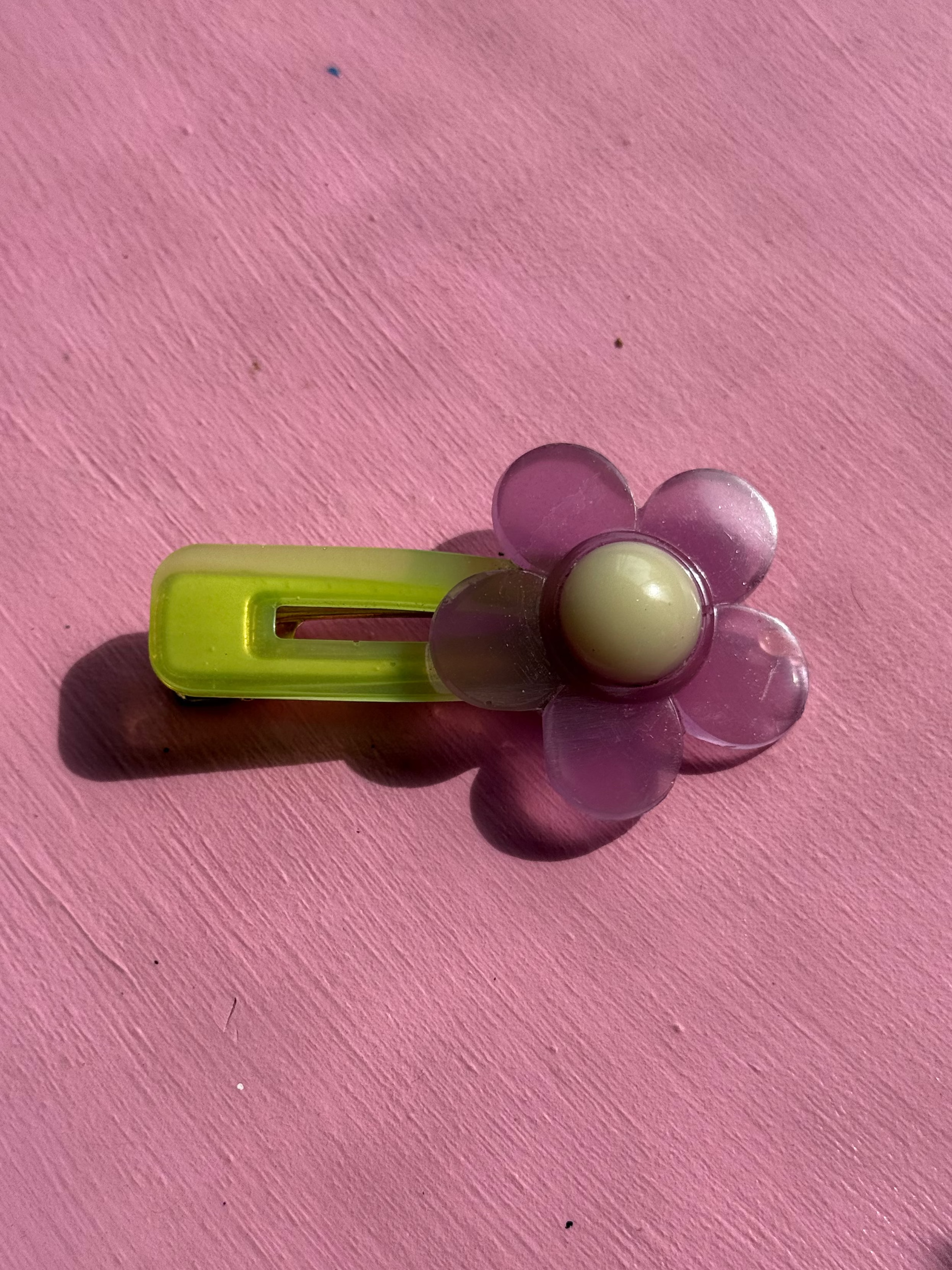 ✿ ⋆ 𓆩♡𓆪 resin daisy hair clip 𓆩♡𓆪