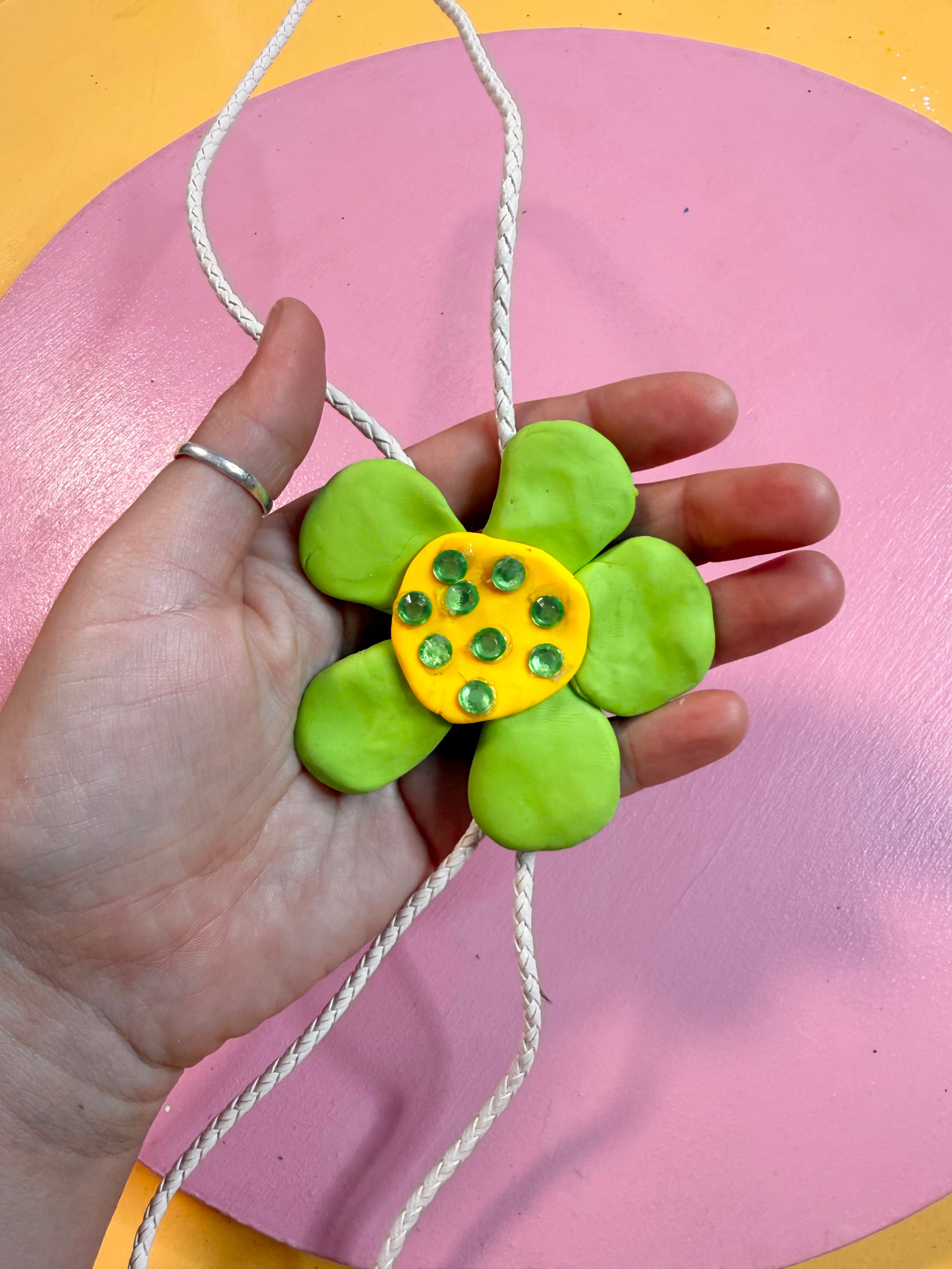 ✿ handmade green flower rhinestone bolo tie
