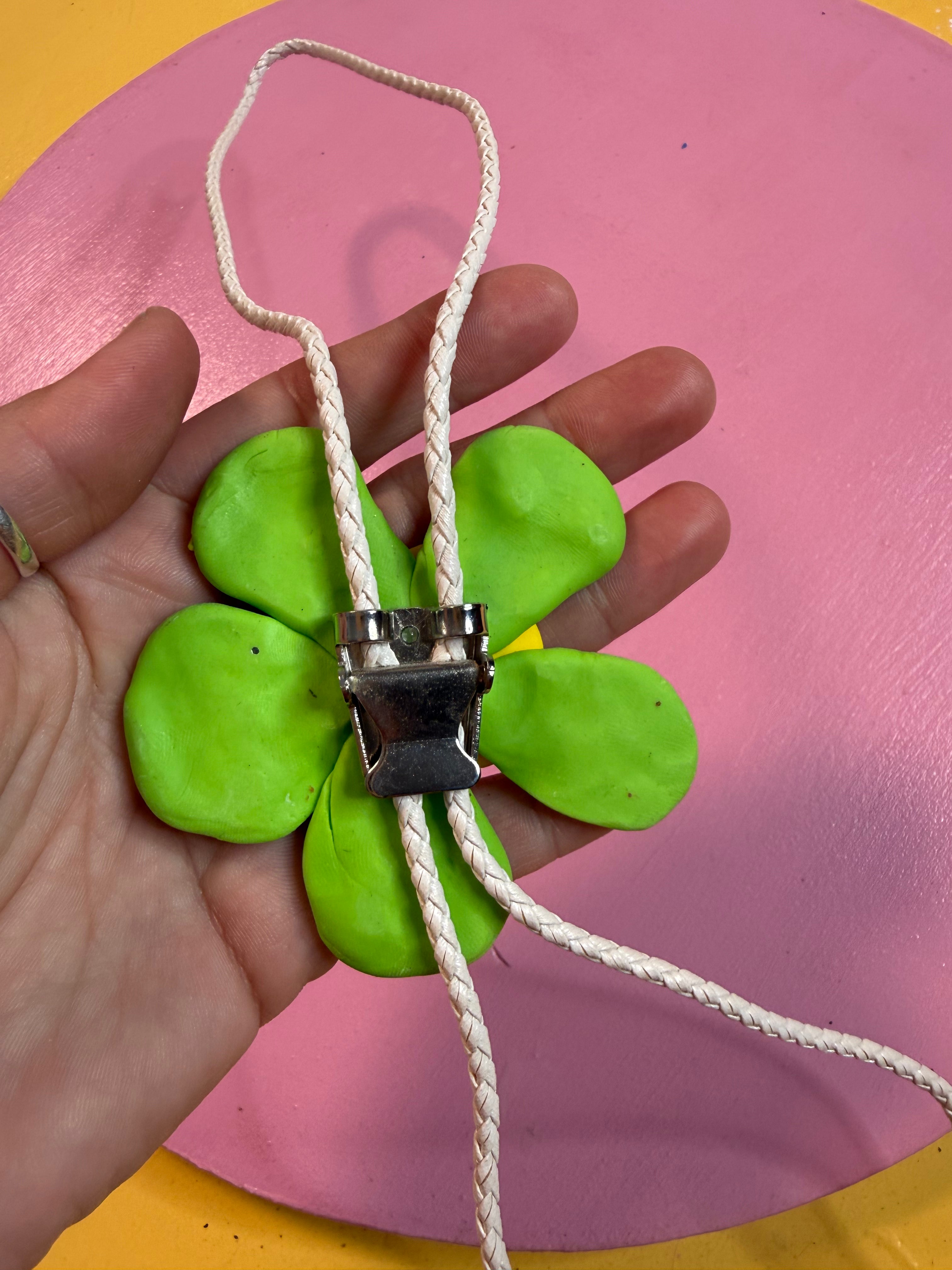 ✿ handmade green flower rhinestone bolo tie