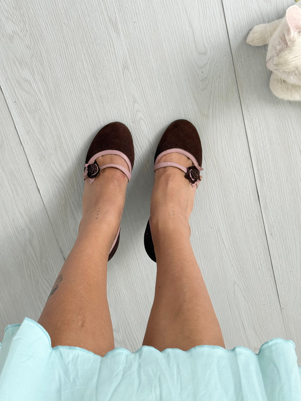 ✦ BCBG brown & pink floral mary jane heels ✦