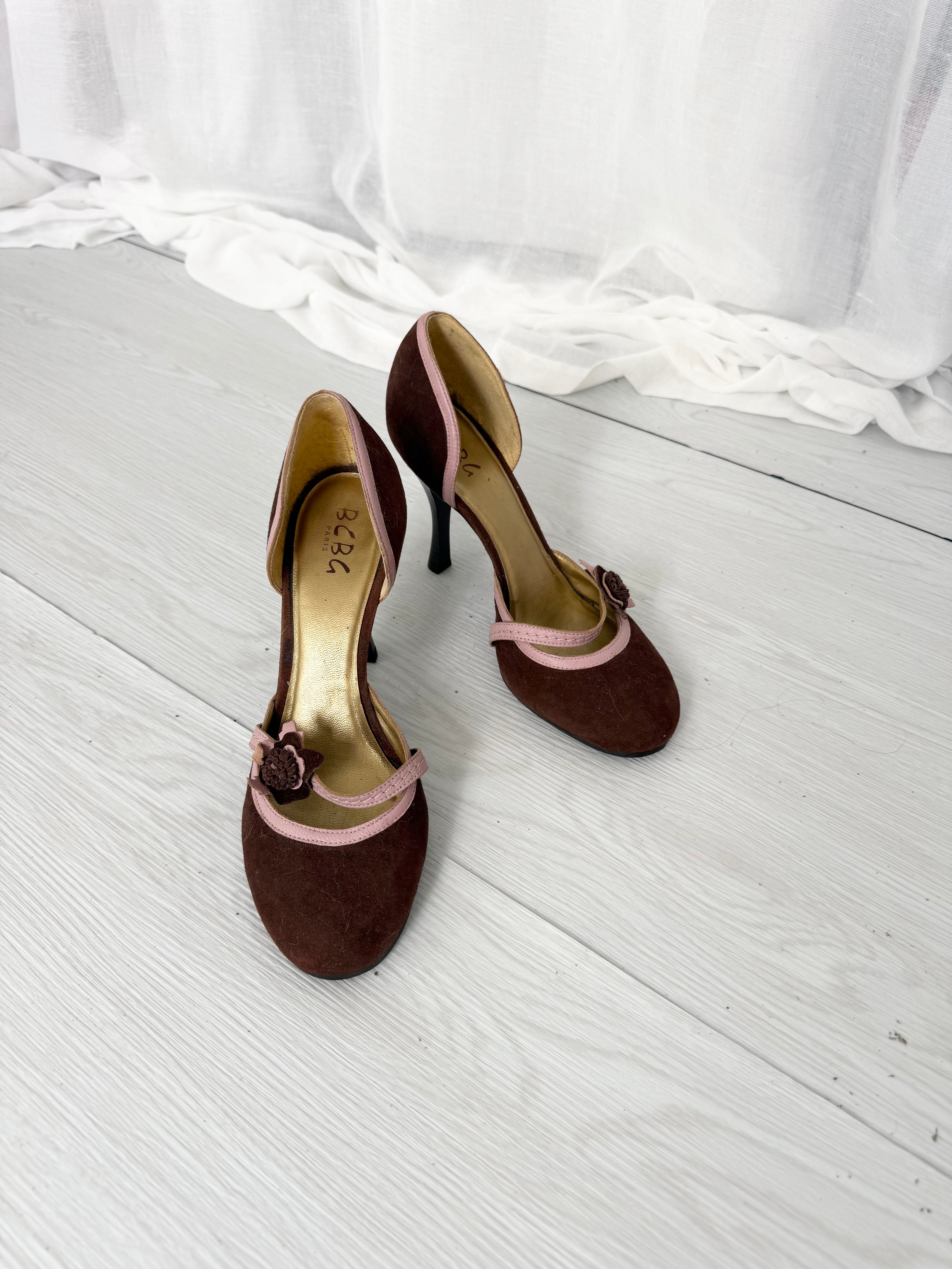 ✦ BCBG brown & pink floral mary jane heels ✦
