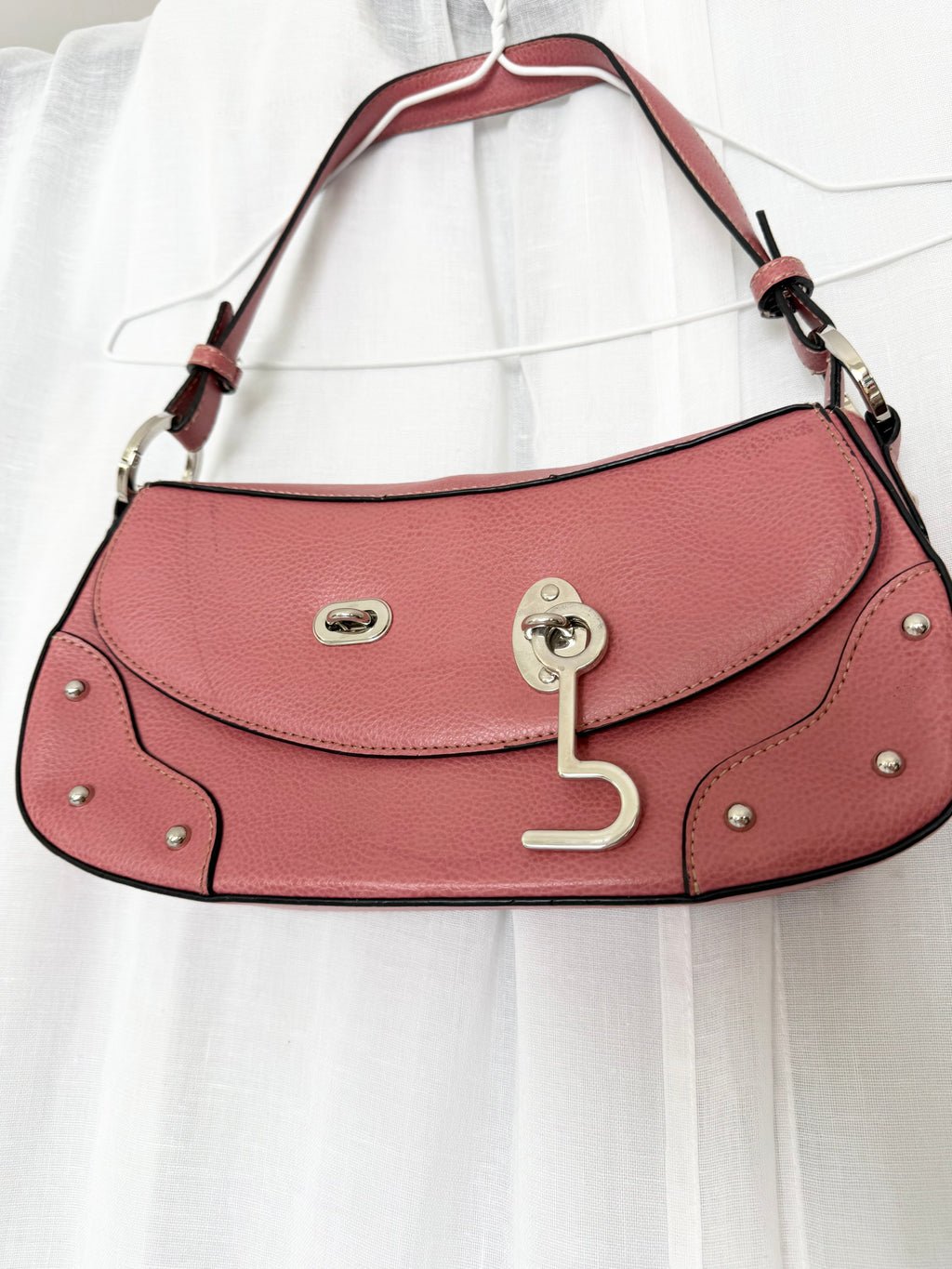 ✦ Y2K Pink Key Hardware Shoulder Bag ✦