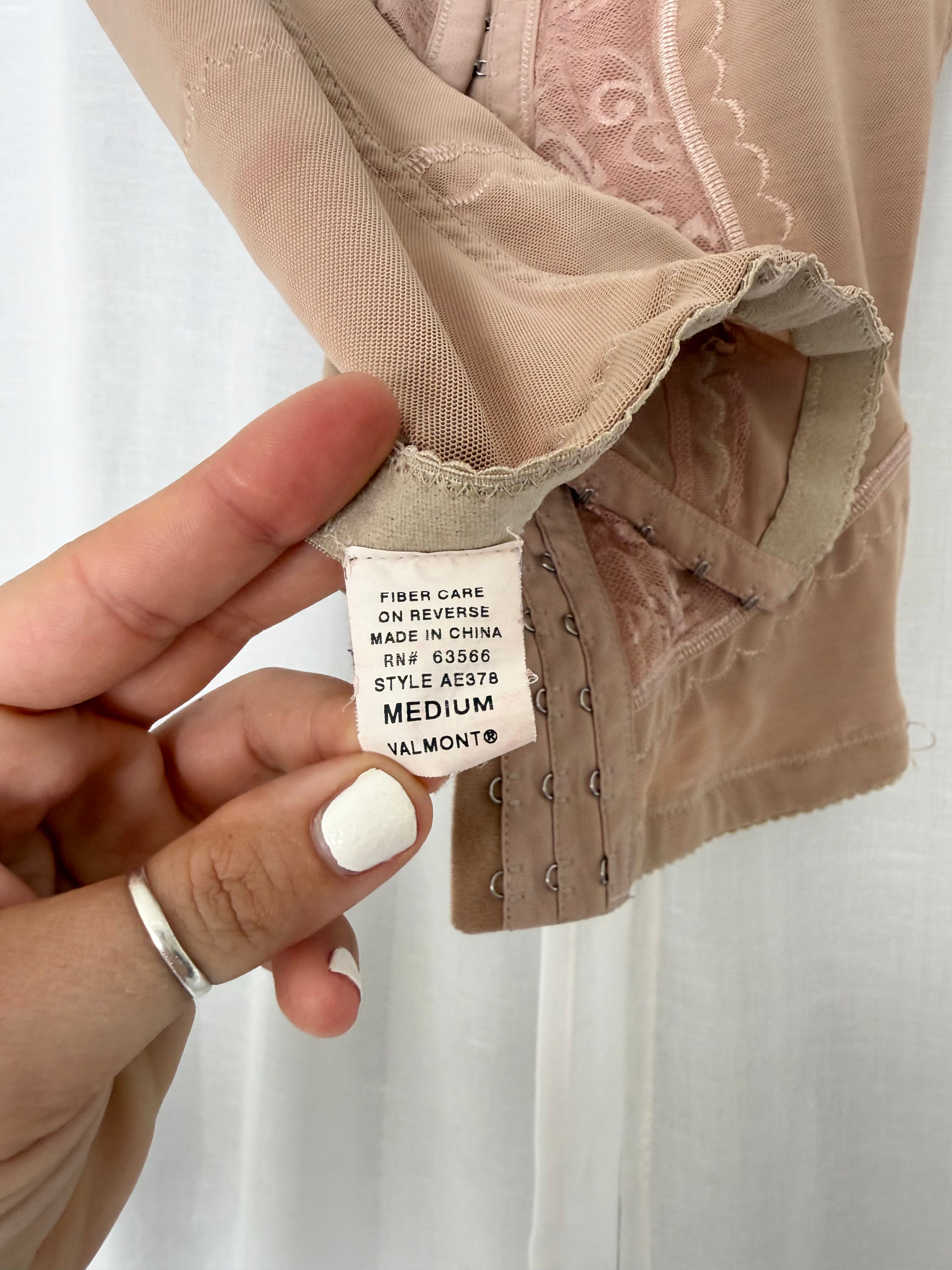 ✦ vintage nude lace shapewear corset top ✦