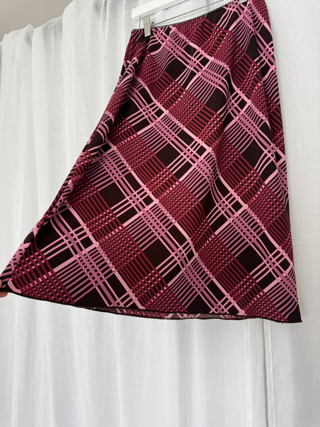 ✦ Y2K pink plaid midi skirt ✦