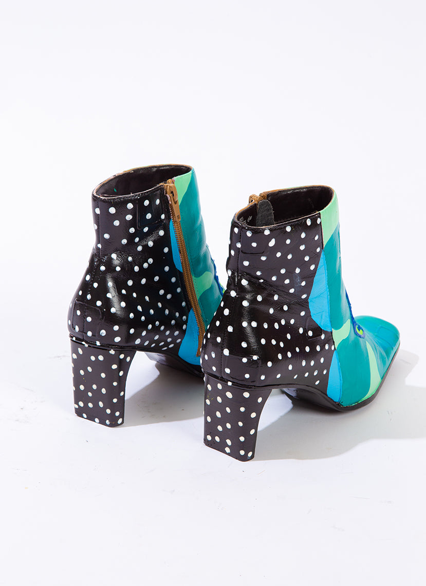 ON THE TOWN BOOTIES (size 6.5)